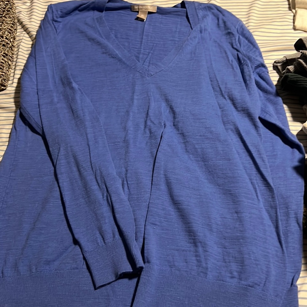 Lightweight sweater